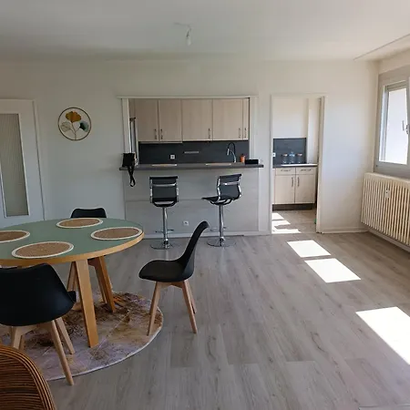 Les Trois Frontieres Apartment