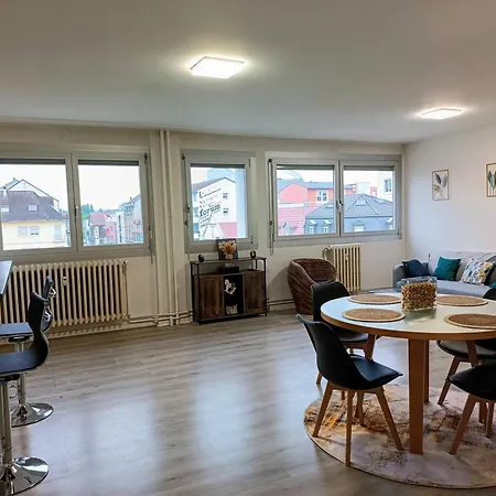 Les Trois Frontieres アパート サン・ルイ