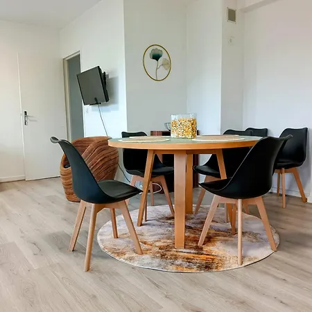 Les Trois Frontieres アパート *